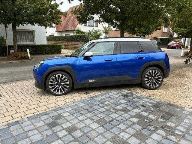MINI Aceman Favoured Trim full/19 pouces/tête haute/piano, Autos, Cuir, Achat, Entreprise, Entretenue par le concessionnaire