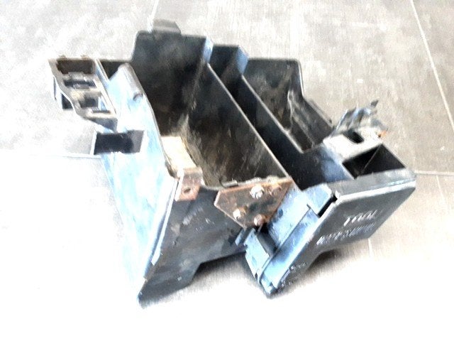 VF750C magna 1994 - 2003 Honda Batterijbak D1-58325