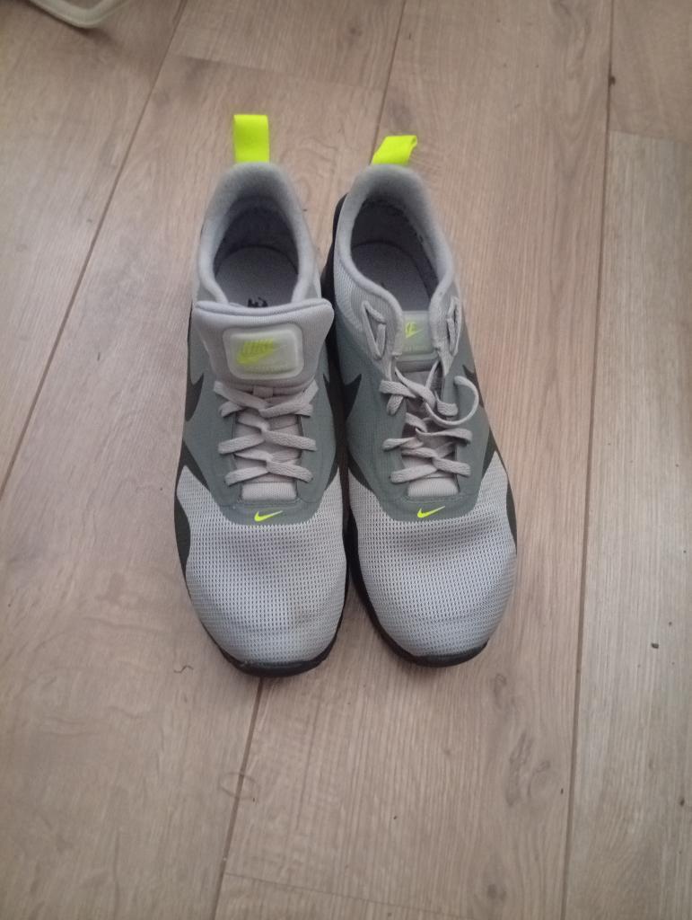 Nike Air Max tavas maat 45, Vêtements | Hommes, Chaussures, Enlèvement ou Envoi, Autres couleurs, NIKE, Comme neuf