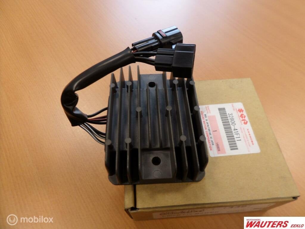 Spanningsregelaar Suzuki VL800+VL1500 NR 32800-41f11, Neuf, Enlèvement ou Envoi