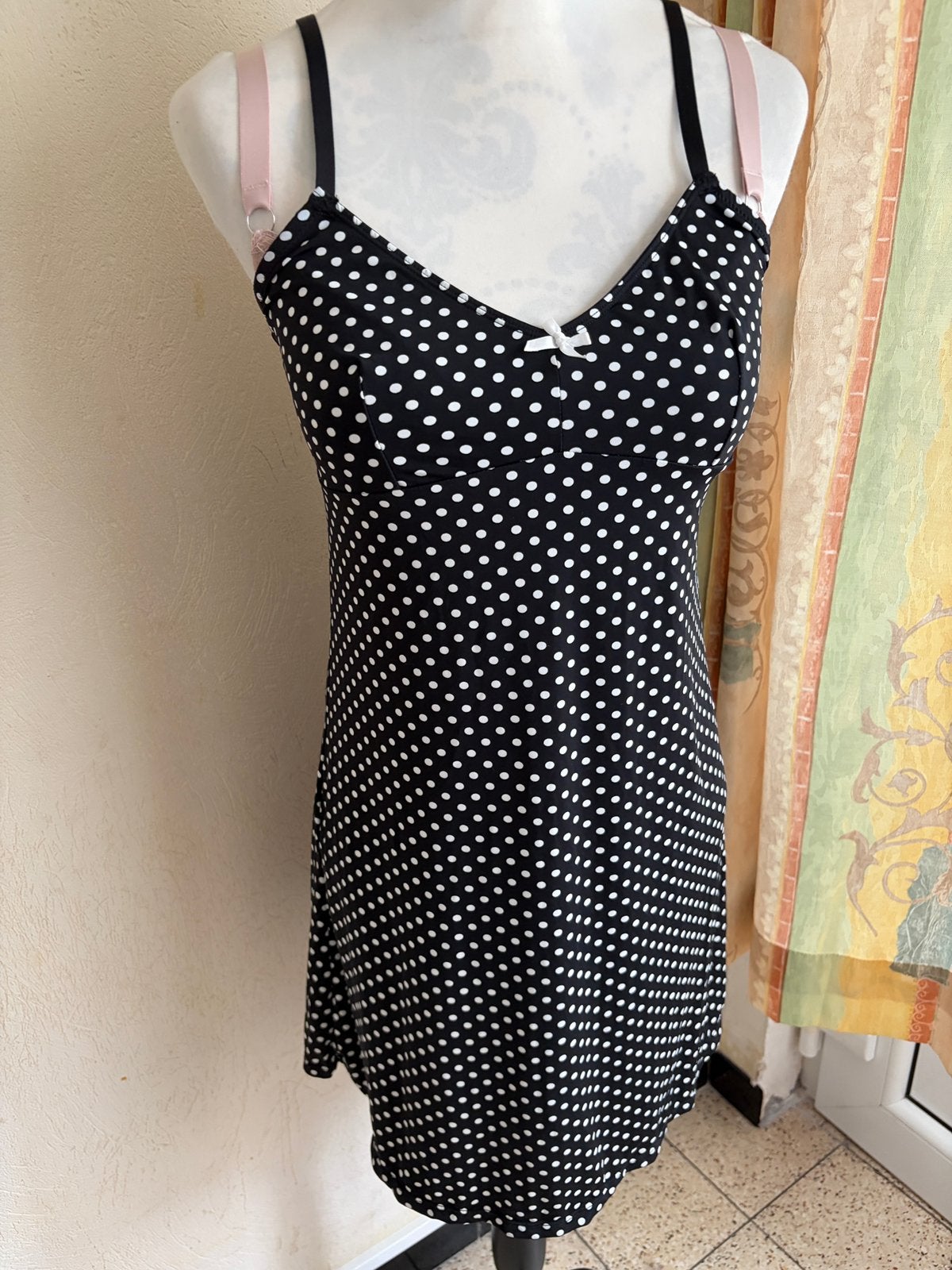 Nuisette à pois noirs et blancs – Bretelles réglables XL, Vêtements | Femmes, Enlèvement ou Envoi, Comme neuf