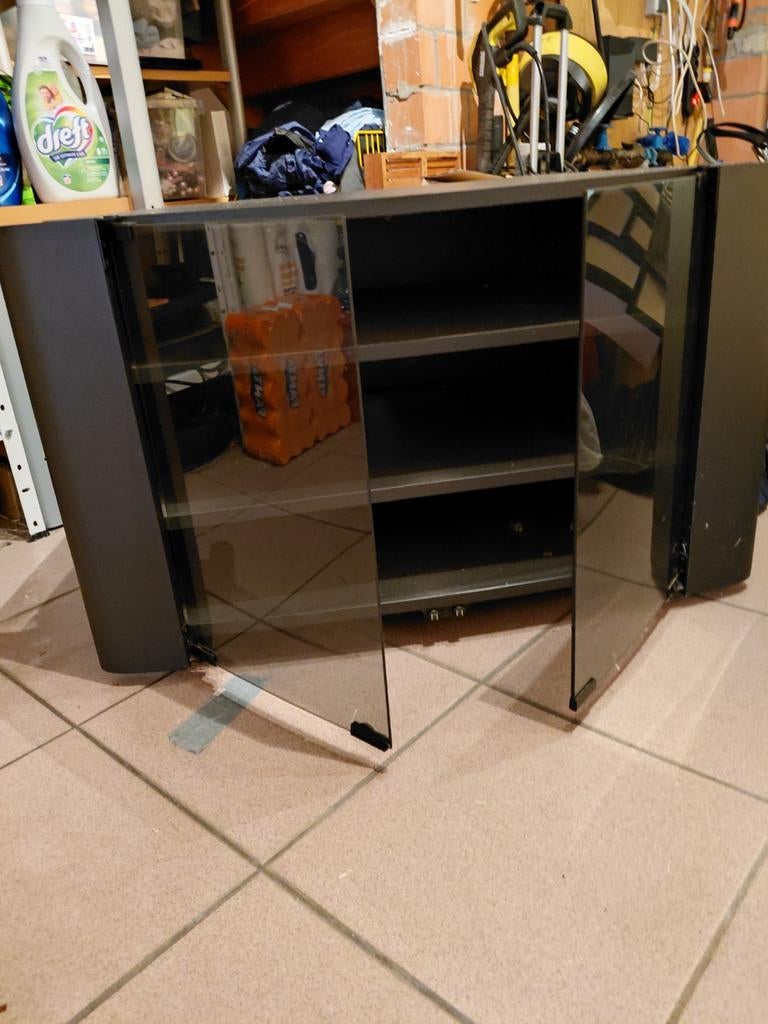 Tv kastje in perfecte staat, Ophalen