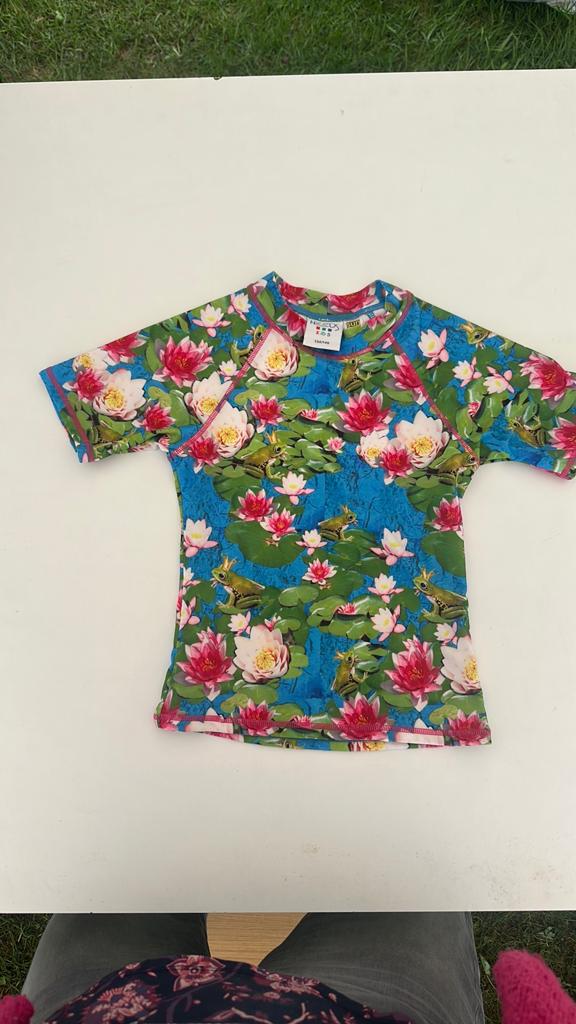 Zwemtshirt meisje maat 134, Kinderen en Baby's, Kinderkleding | Maat 134, Ophalen, Zo goed als nieuw, Meisje