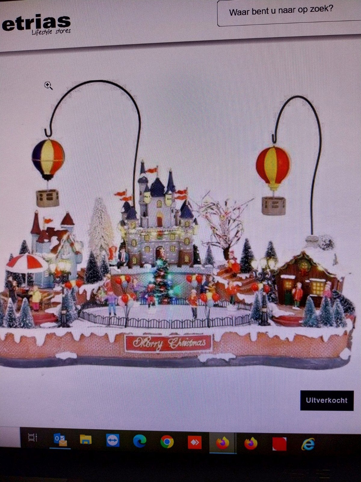 luville kerststuk Castle with skating rink, Diversen, Kerst, Ophalen