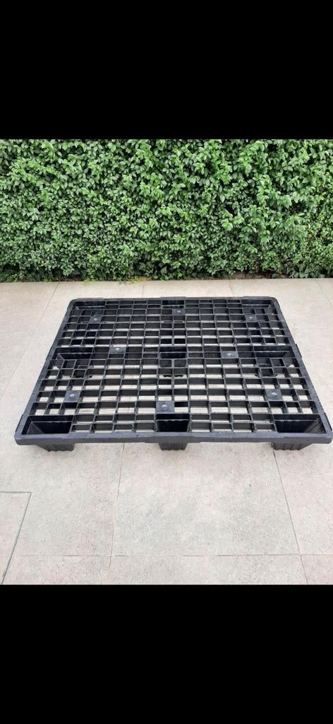 Grote pallet in kunststof 100 x 120 cm, Ophalen, Zo goed als nieuw