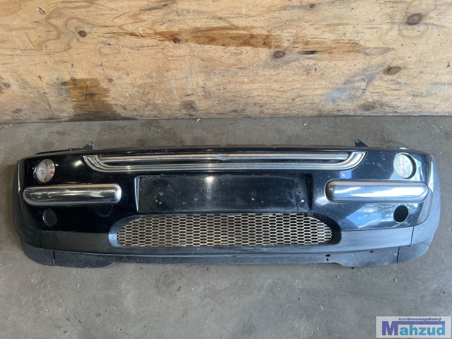Pare-chocs avant noir 303/9 pour MINI COOPER ONE R50 (2001-2, Pare-chocs, Customer.service@mini.co.uk, BMW AG, Petuelring 130
80788  Munich, DE