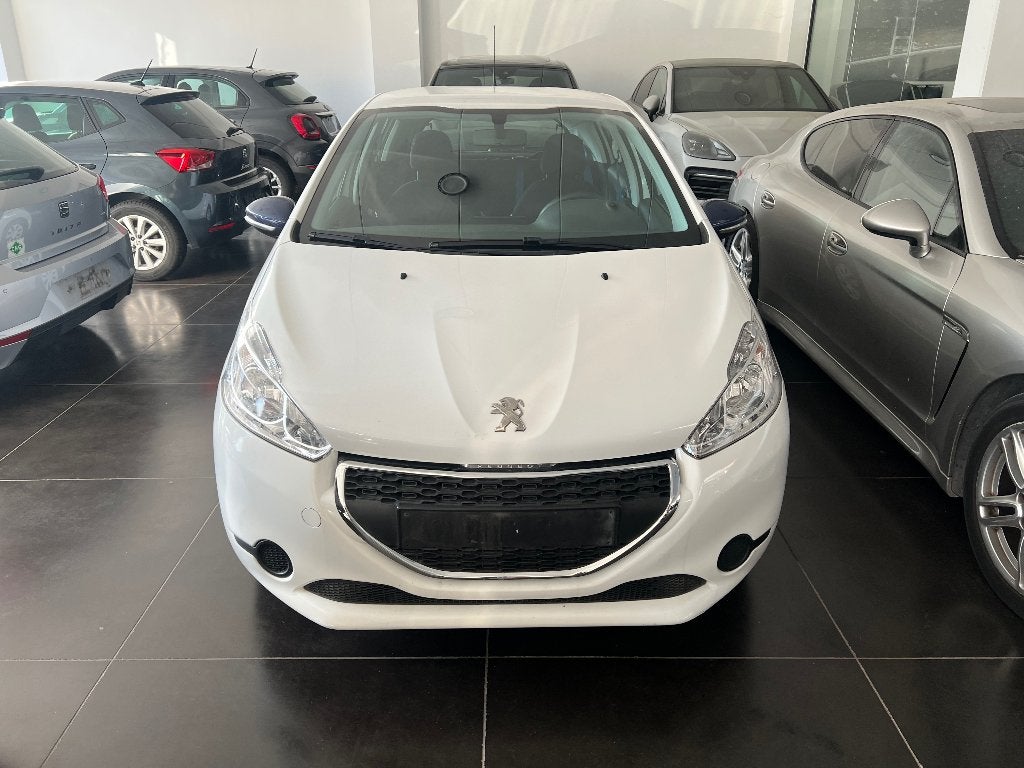 Peugeot 208 1.0vti benzine bj2015 start rijd zeer goed, Auto's, Voorwielaandrijving, Stof, Zwart, Wit