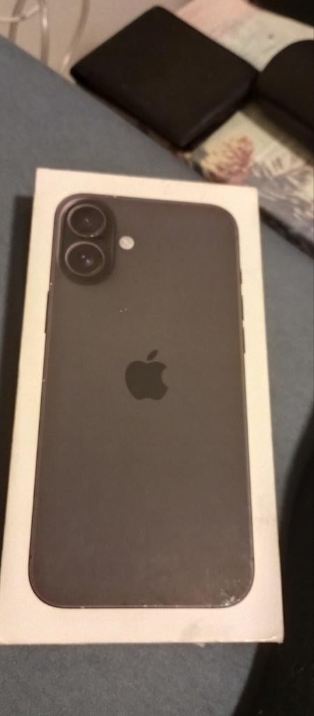 iPhone 16 plus batterie 100 %100 couleur noir avec  couvercl, Telecommunicatie, Mobiele telefoons | Apple iPhone, 128 GB, Ophalen of Verzenden