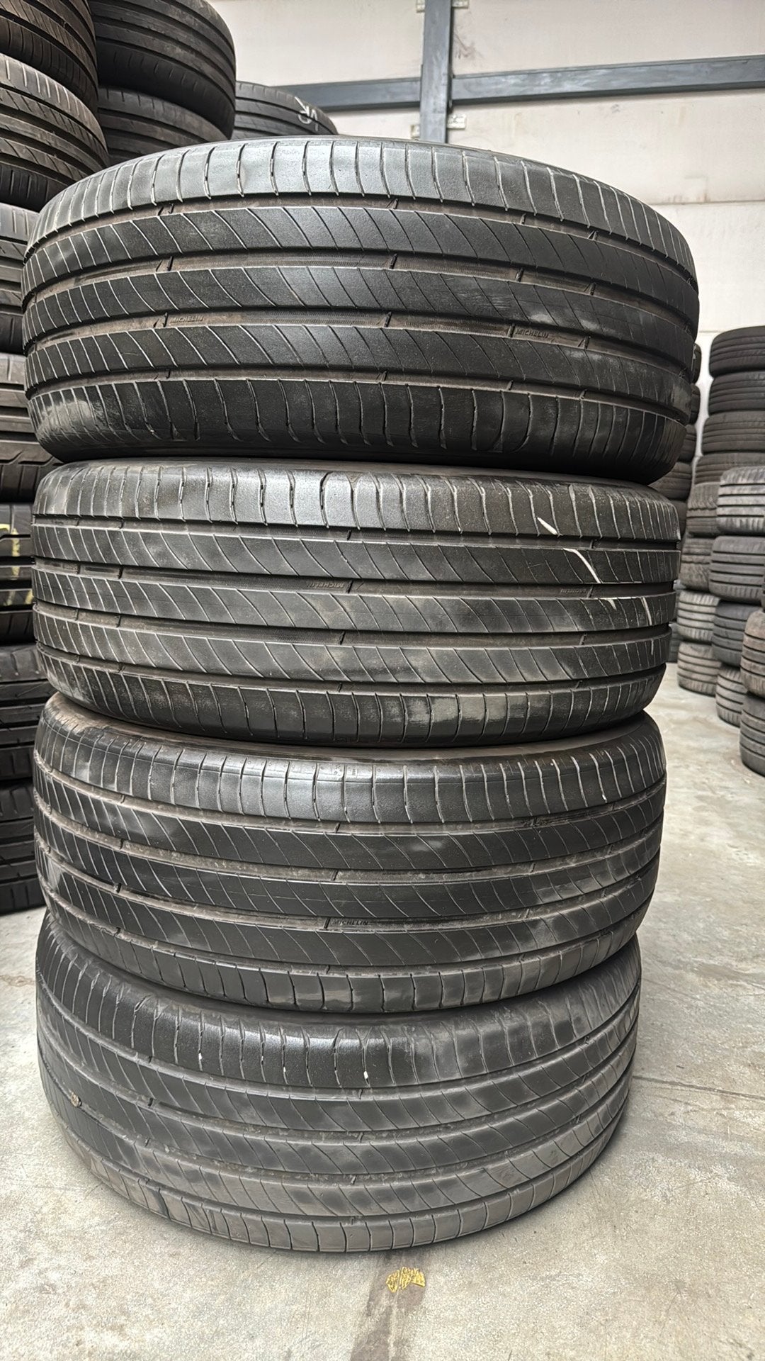 2355518 235/55/18 235/55R18 zomerbanden merk Michelin, Ophalen
