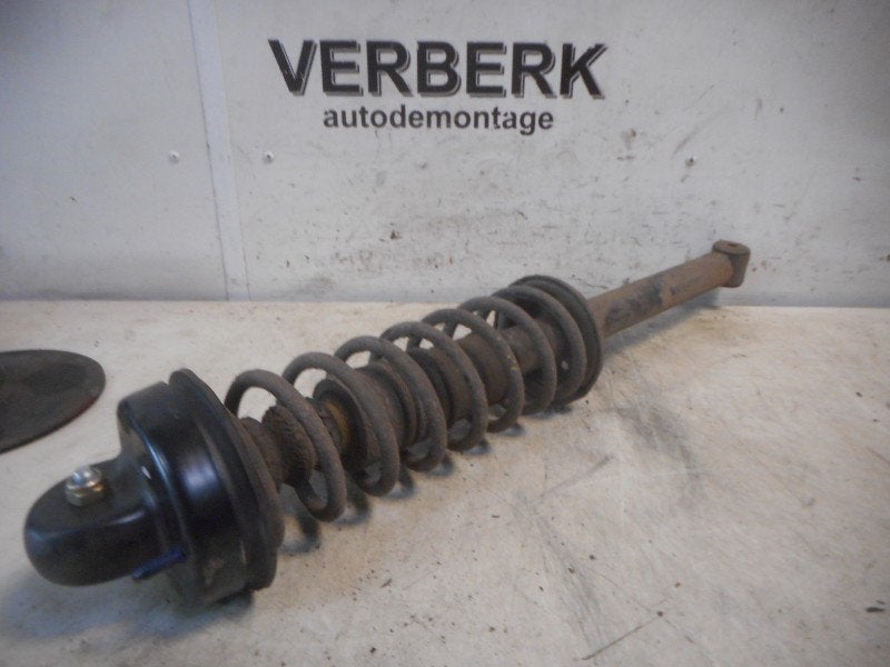 JAMBE DE FORCE ARRIÈRE Ford Fiesta 3 (01-1989/12-1996), Henry-Ford-Straße  1
50735  Köln, DE, Ford-Werke GmbH, Kunden@ford.com