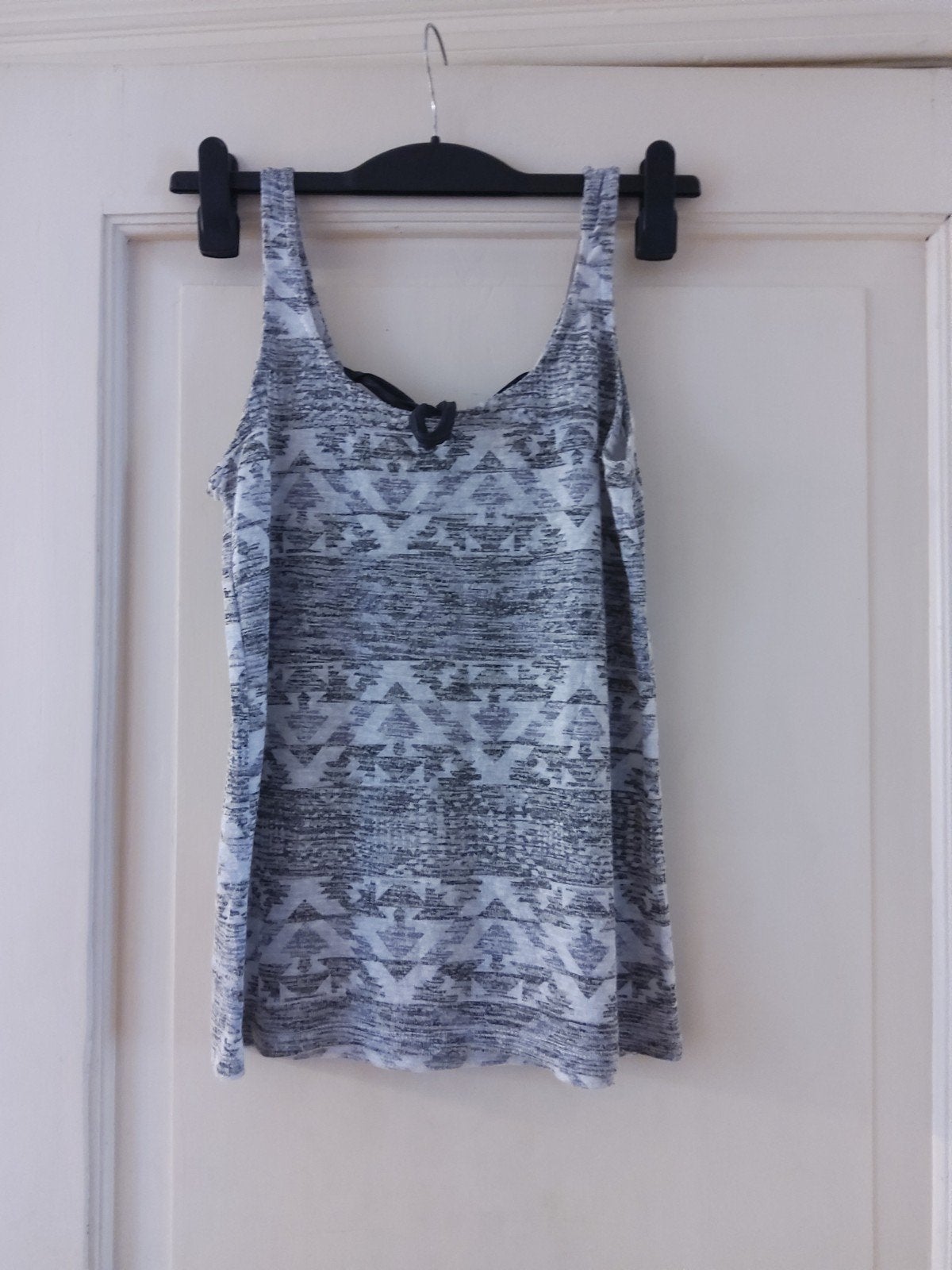 pull &bear topje geometrische tekening maat s, Ophalen of Verzenden, Zo goed als nieuw, Grijs, Maat 36 (S)