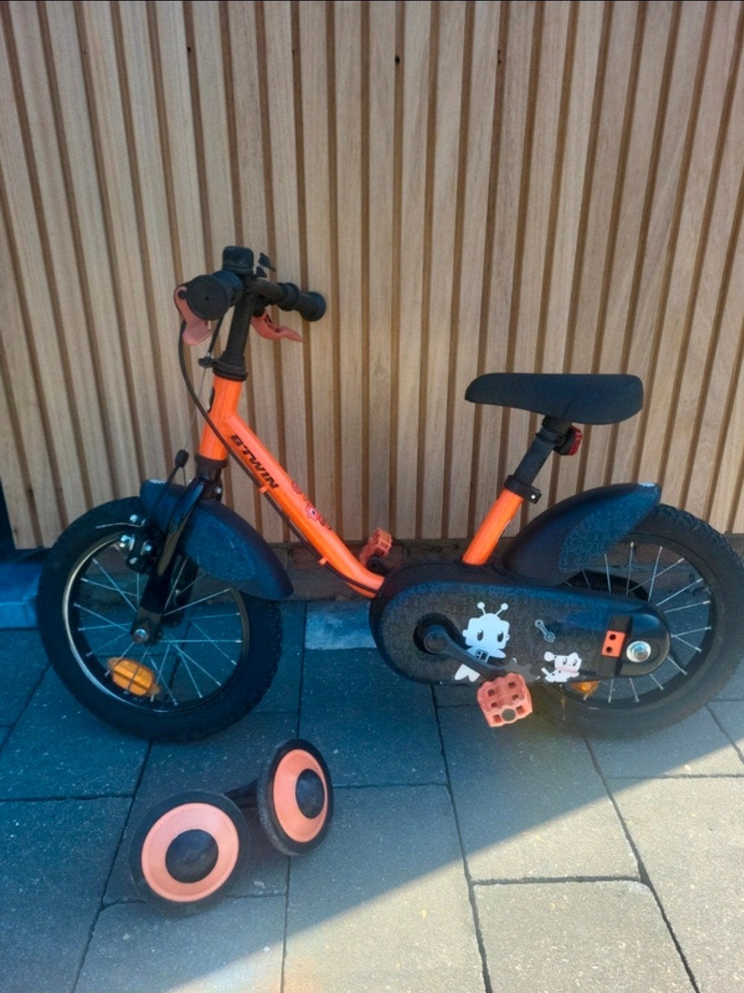 oranje kinderfiets B'twin 14 inch, Fietsen en Brommers, Ophalen