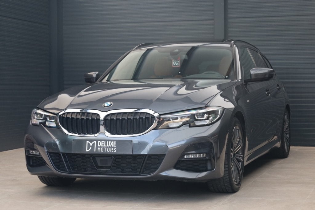 BMW 318 iA Touring M Sportpakket Pano Memory Camera, Auto's, BMW, Automaat, 1998 cc, Achterwielaandrijving, Euro 6