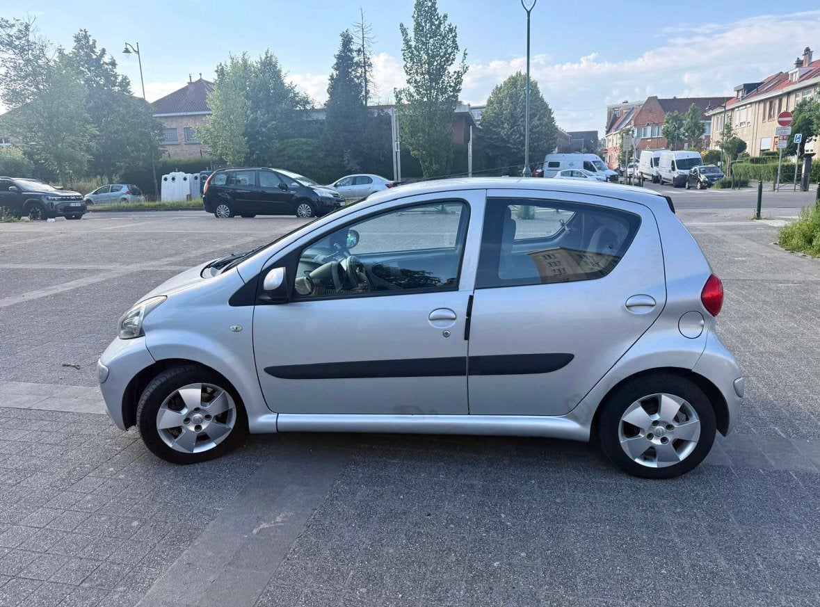 Toyota Aygo avec air co carplay et pret a etre immatrucle, Zwart, Centrale vergrendeling, 5 deurs, Particulier