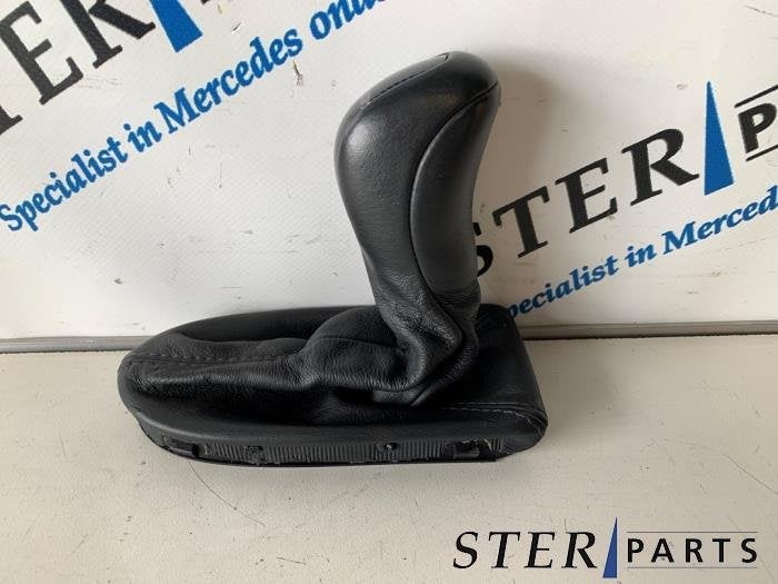 Enveloppe levier de vitesse d'un Mercedes E-Klasse, 3 mois de garantie, Utilisé, -, -