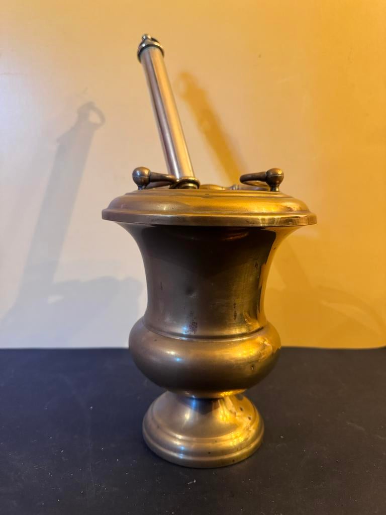 Wijwateremmer en kwispel in koper 19de eeuw, Antiek en Kunst, Antiek | Brons en Koper, Ophalen of Verzenden, Koper