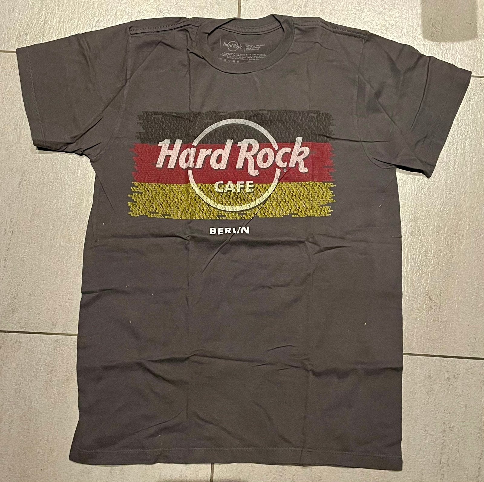 T-shirt Hard Rock Cafe Berlin Berlin - taille S, Vêtements | Hommes, T-shirts, Comme neuf, Taille 46 (S) ou plus petite, Autres couleurs