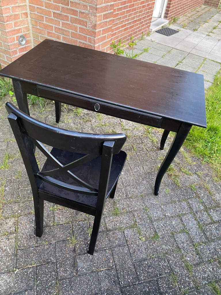 Gratis bureau/makeup tafel en stoel, Huis en Inrichting, Ophalen, Zo goed als nieuw