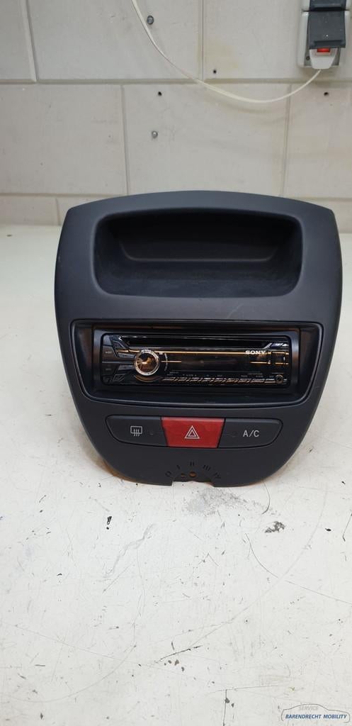 Radioframe met inbouwframe radio CD SONY CDX-GT472UM C1 107, Gebruikt, Citroën, Stellantis N.V., Taurusavenue 1
2132 LS  Hoofddorp, NL