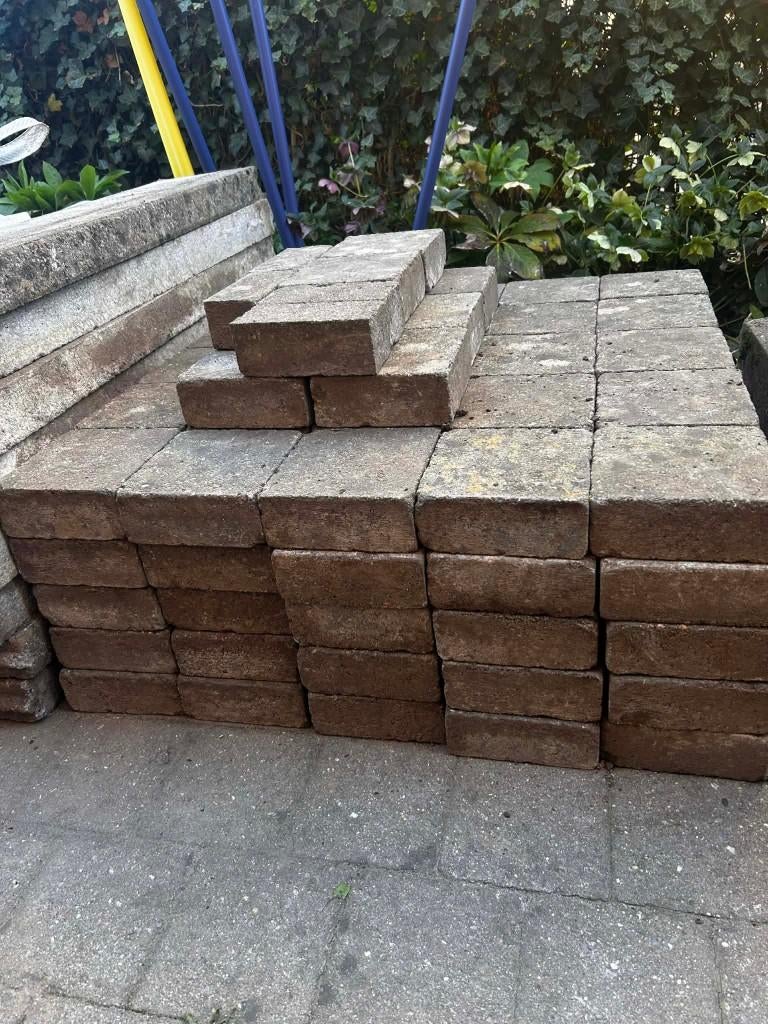 klinkers grijs en boordstenen, Tuin en Terras, Ophalen, Gebruikt, Klinkers, Minder dan 5 m²