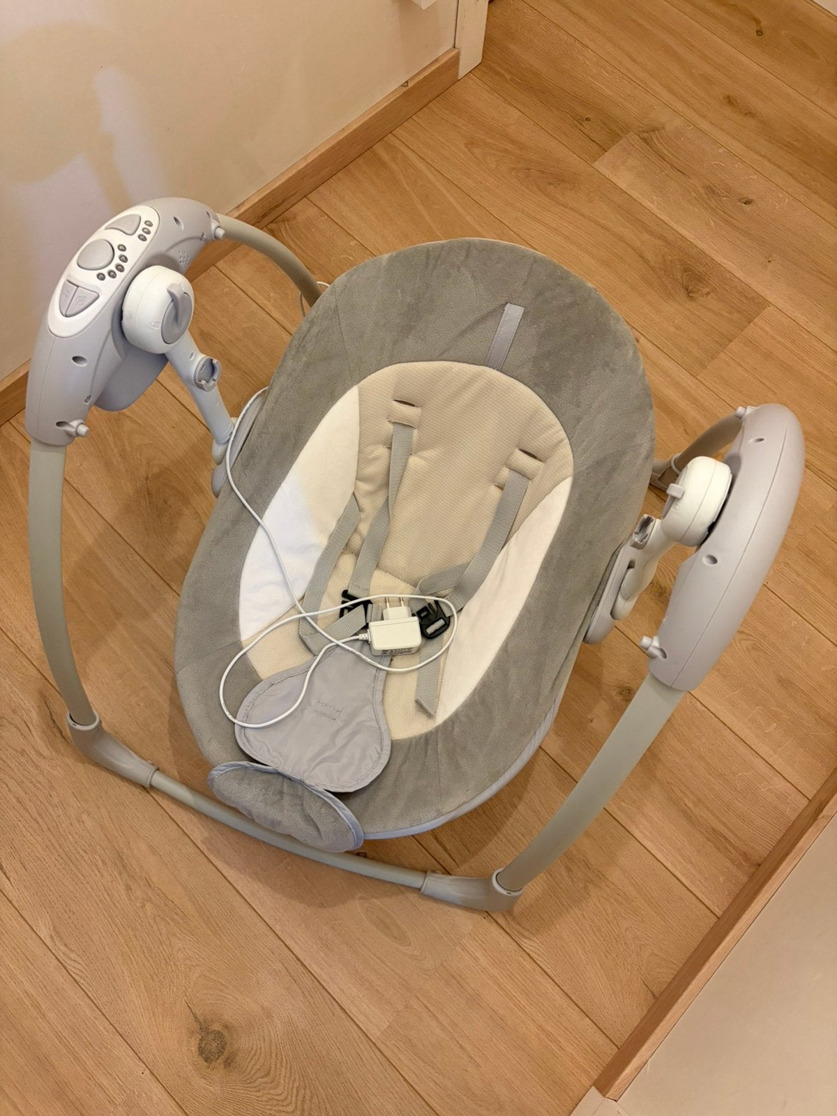 Babyschommel, Kinderen en Baby's, Gebruikt, Schommelstoel, Met gordel(s) of riempje(s), Ophalen