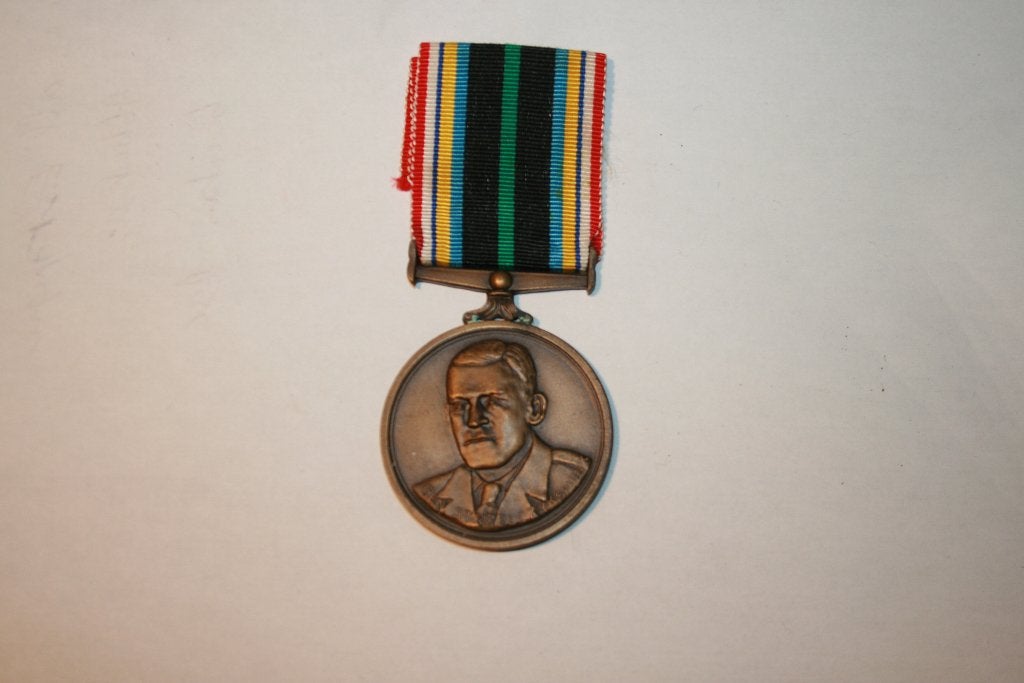 Militaria, Verzamelen, Ophalen of Verzenden, Overige soorten, Lintje, Medaille of Wings