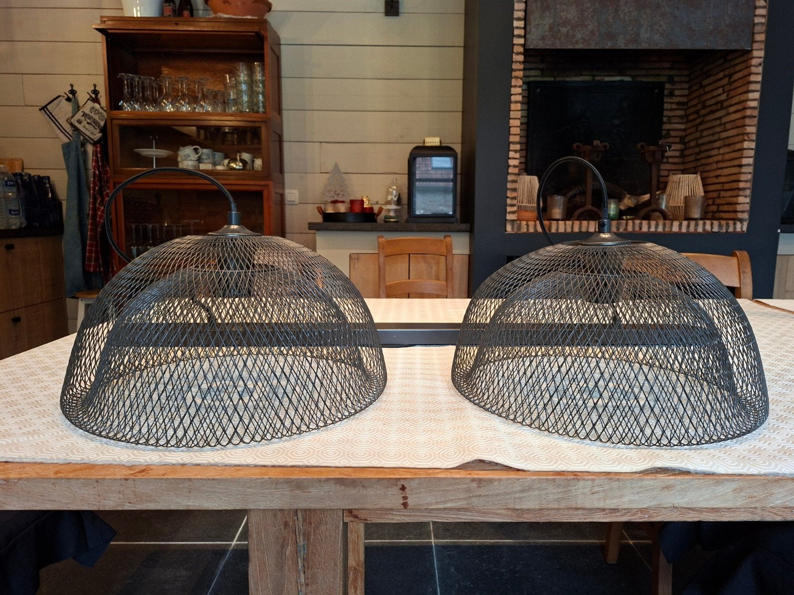 Zwarte metalen lamp., Ophalen