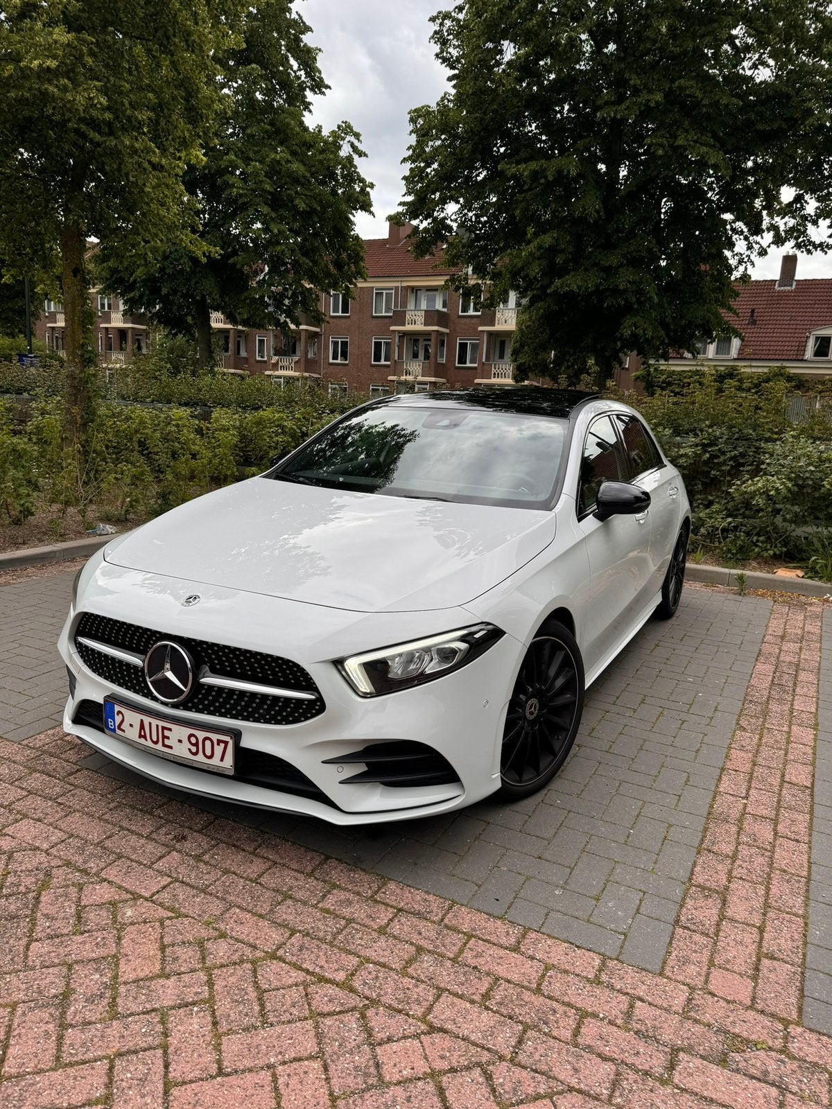 Garantie Mercedes a250 AMG LINE +, Autos, Achat, Phares entièrement LED, 5 portes, 5 places