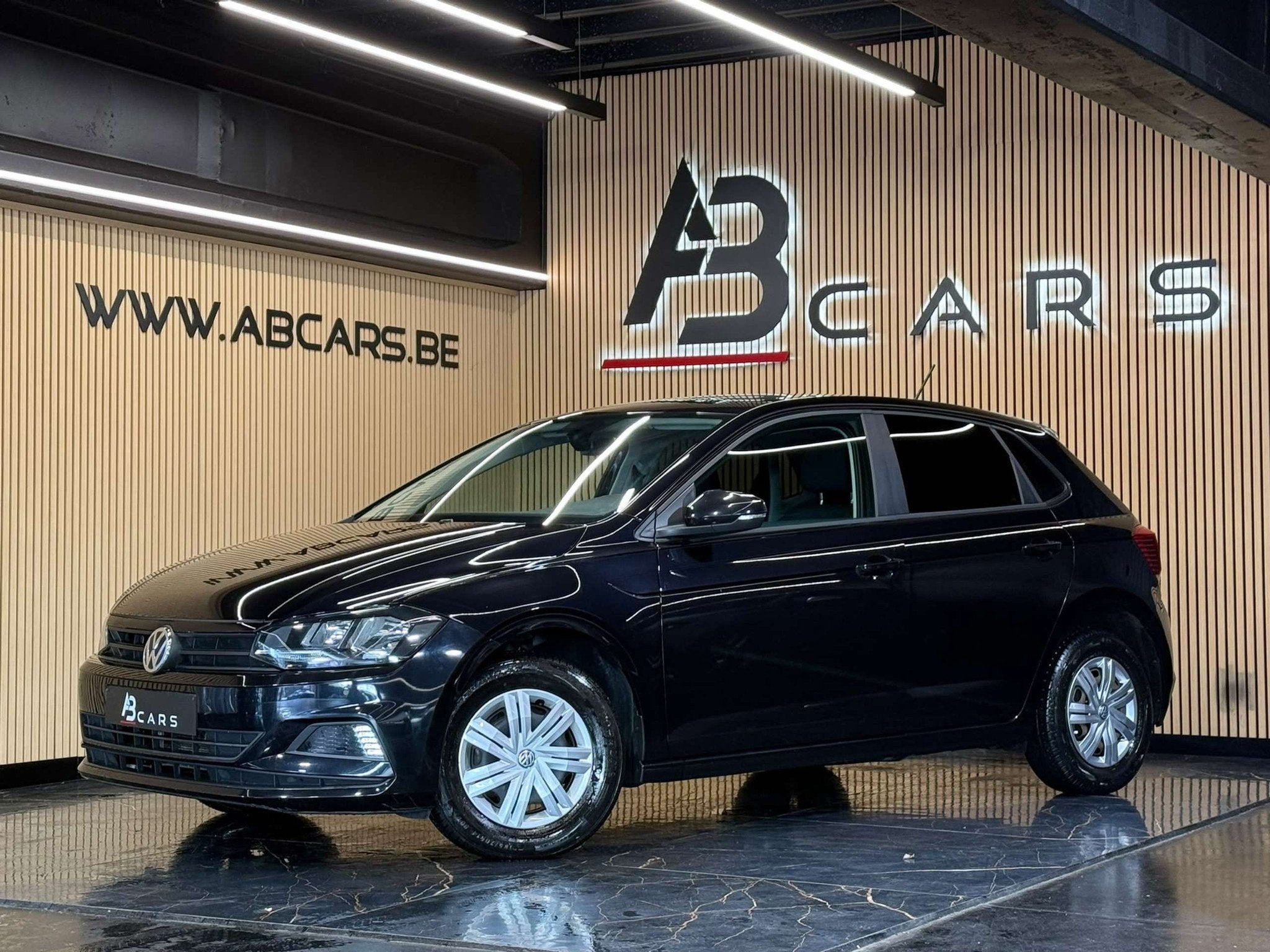 Volkswagen Polo 1.0I 5 PORTES * GARANTIE 12 MOIS *, Autos, Volant multifonction, Achat, Euro 6, Entreprise
