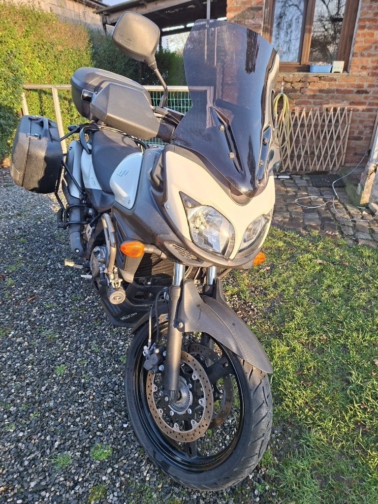 Suzuki V-strom 650, Motoren, 2 cilinders, Gebruikt, Particulier, Meer dan 35 kW