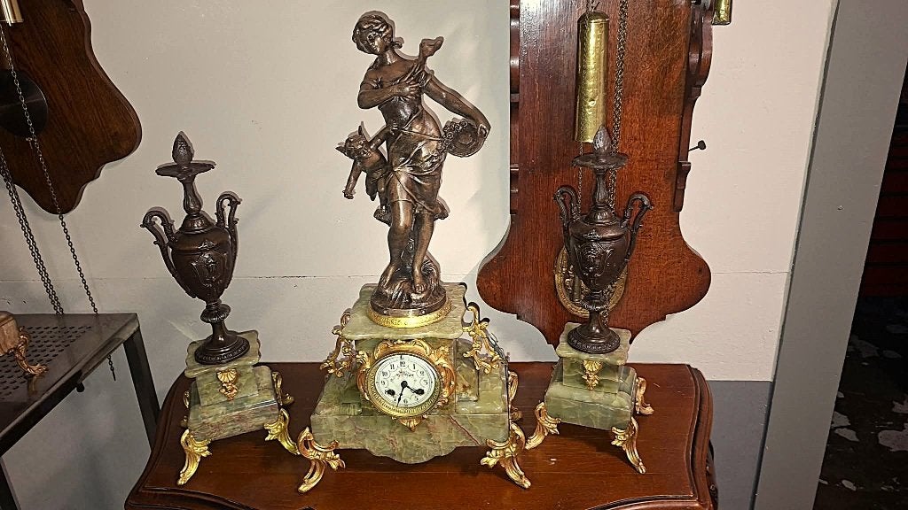 Set d'horloges, Antiquités & Art, Enlèvement ou Envoi