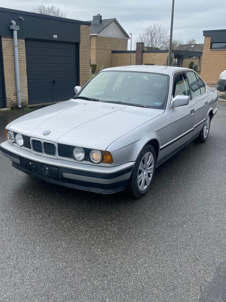Bmw e34, Auto's, Achterwielaandrijving, Particulier, Zilver of Grijs, 6 cilinders