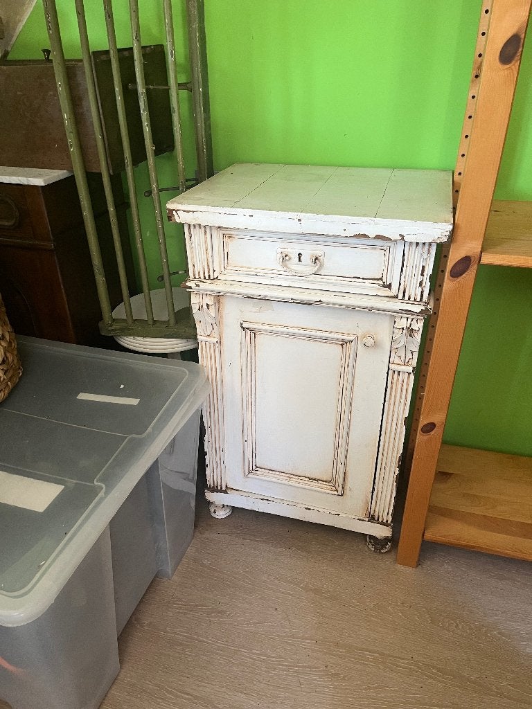 Nachtkastje wit, Huis en Inrichting, Ophalen, Gebruikt, Hout