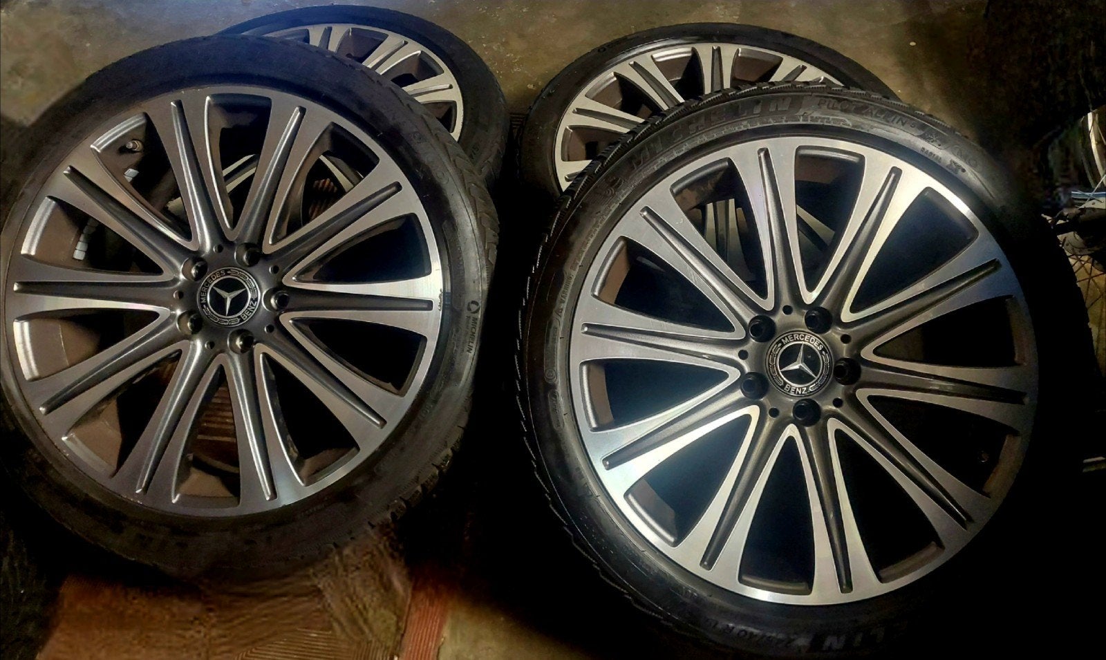 Original Mercedes E classe W213 jantes pneus hiver 245 40 19, Enlèvement, Pneus hiver, Pneu(s)
