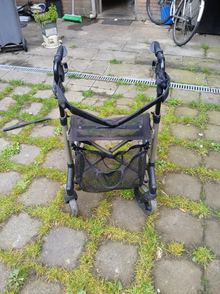 Rollator, Ophalen, Opvouwbaar, Zo goed als nieuw