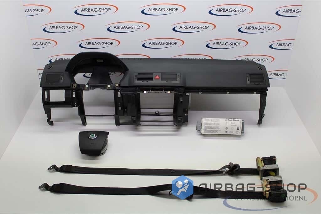 Skoda Octavia 2004 - 2009 Airbagset Airbags + Dashboard, -, Utilisé, -, -