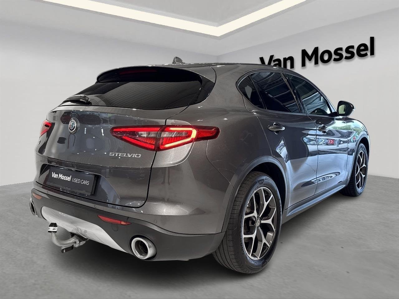 Alfa Romeo Stelvio 2.0 200 Super AWD (automatique), Autos, 1660 kg, Argent ou Gris, Entreprise, 5 portes