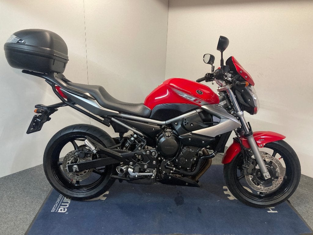 Yamaha XJ 6 MY'12 ref. LS 3356, Occasion, 4 cilinders, Motorrijbewijs A, Bedrijf