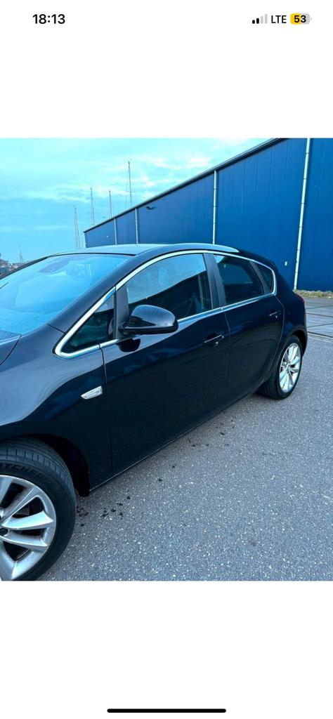 Opel Astra 1.6 turbo bouwjaar 2010 ZWART, Autos, Euro 5, Achat, 7 places, Boîte manuelle