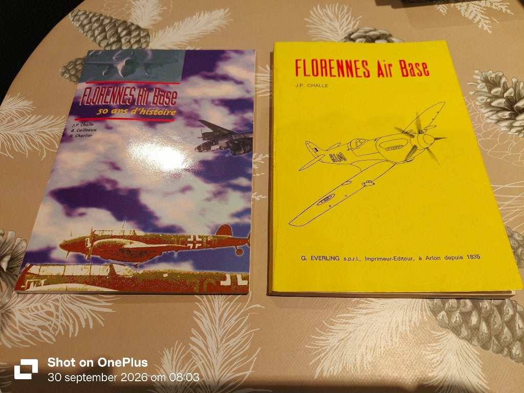 Florennes air base, Collections, Enlèvement, Armée de l'air, Livre ou Revue