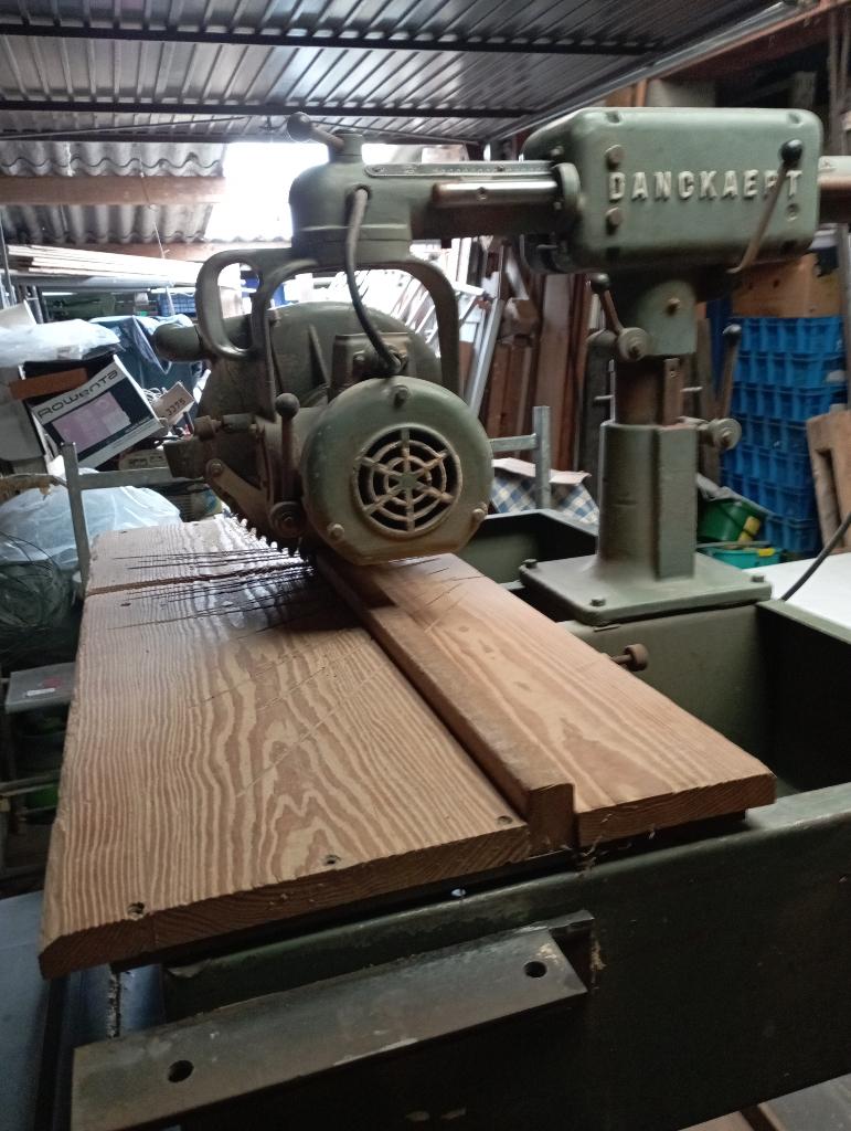 zaagmachine en rollenbaan, Doe-het-zelf en Bouw, Gereedschap | Zaagmachines, Ophalen, Gebruikt