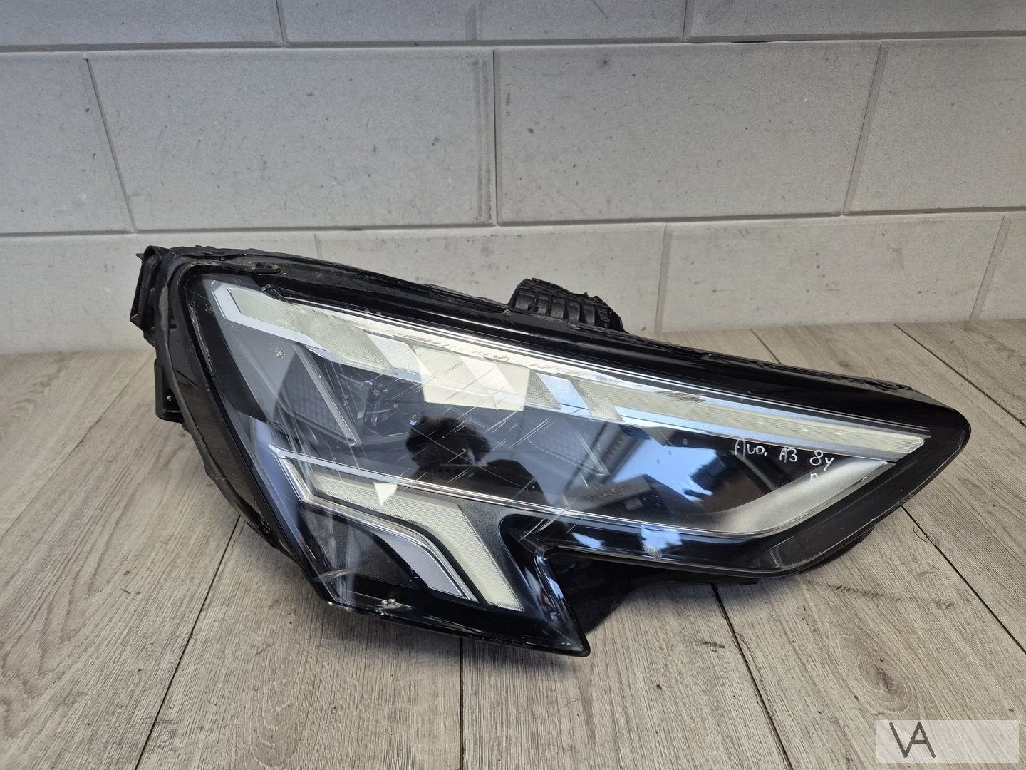 Koplamp rechts Audi A3 8y compleet 8y0941034 zie foto's €200, Gebruikt, -, -, -