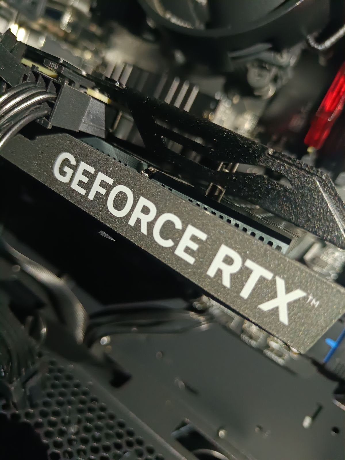 Gaming pc rtx 5060, Games en Spelcomputers, Ophalen, Zo goed als nieuw