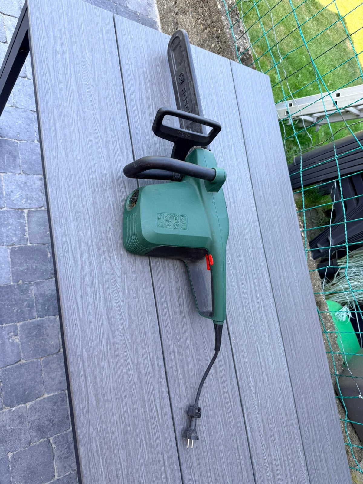 Tronçonneuse Bosch UniversalChain 40 en bon etat, Enlèvement, Comme neuf