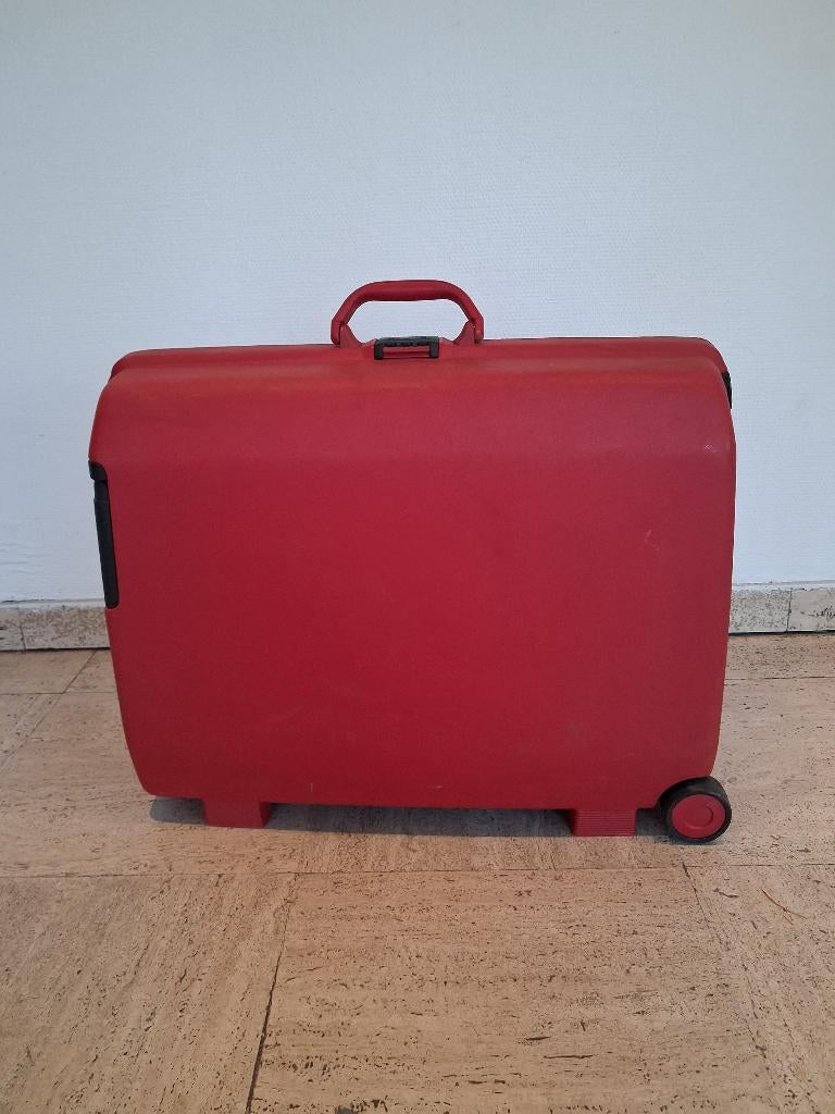 Valise rigide Samsonite rouge, Plastique dur, Comme neuf, Enlèvement, 60 à 70 cm