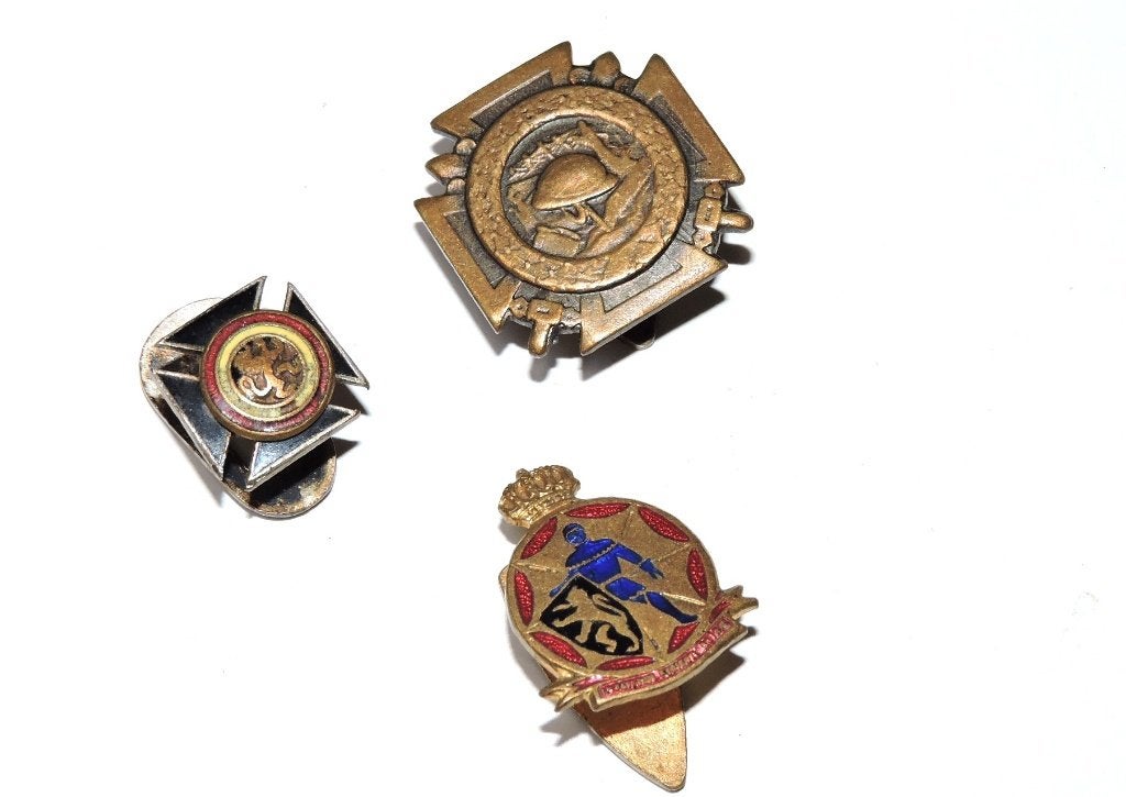 WWI-WWII anciens insignes boutonnières, Collections, Enlèvement ou Envoi