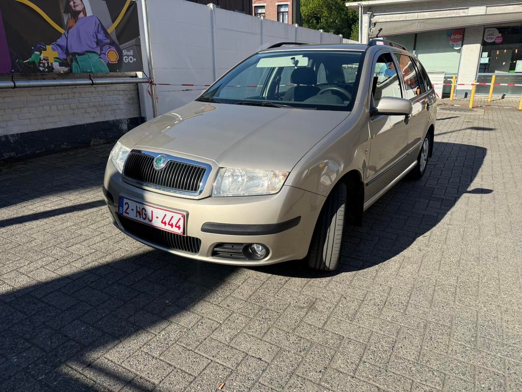 Skoda fabia, Autos, Achat, Boîte manuelle, 5 portes, Particulier