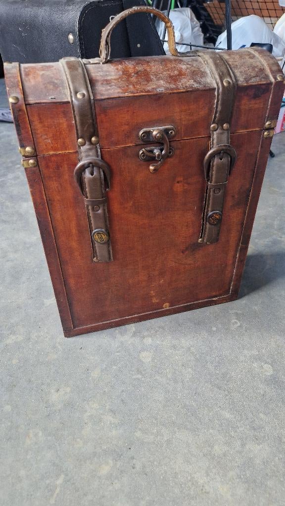 wijnkoffer hout antiek, Ophalen