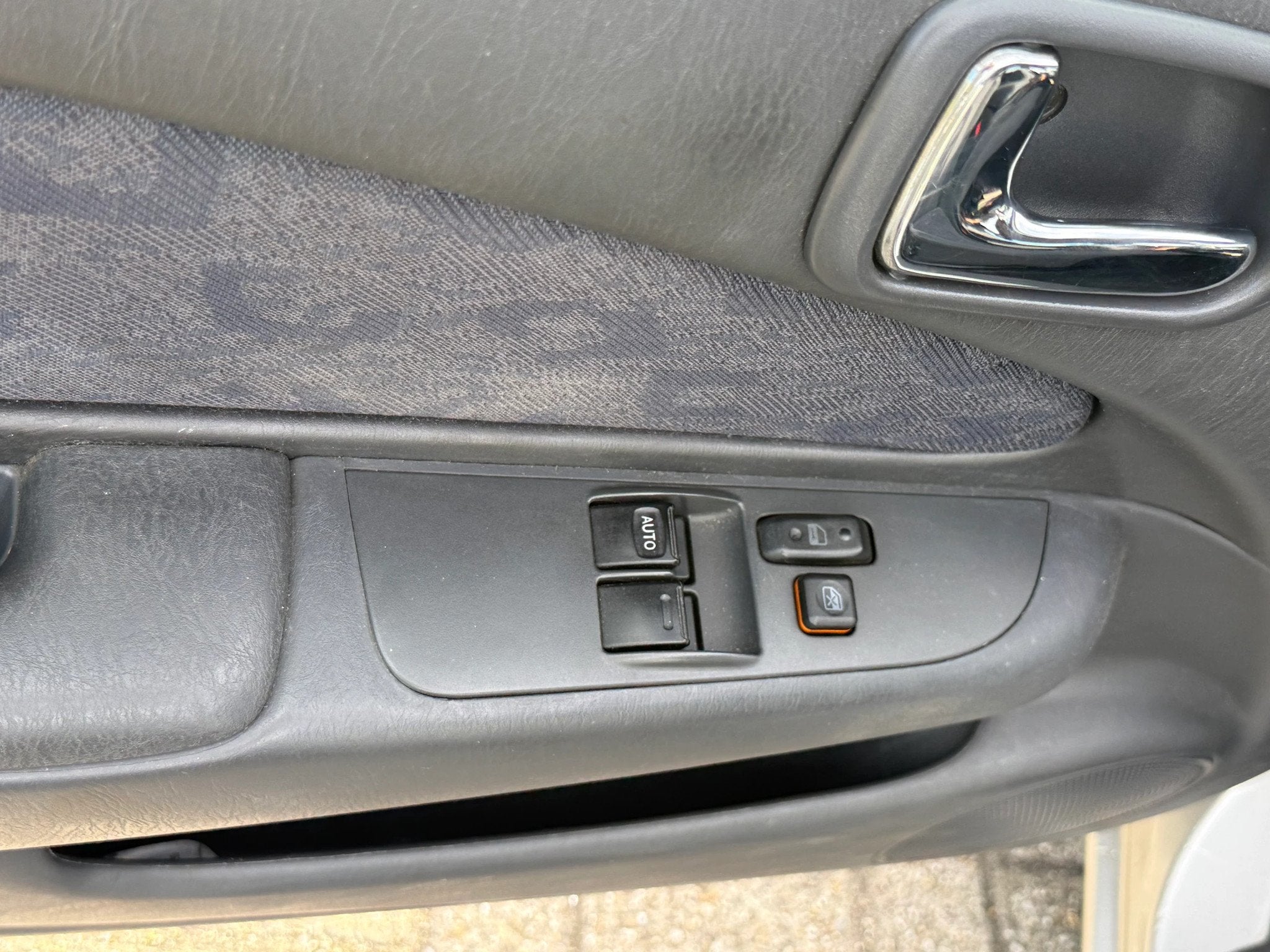 TOYOTA COROLLA /95000KM/EXCELLENT ÉTAT/CONTROLÉE/, Autos, Toyota, Argent ou Gris, Achat, 4 portes, Entreprise