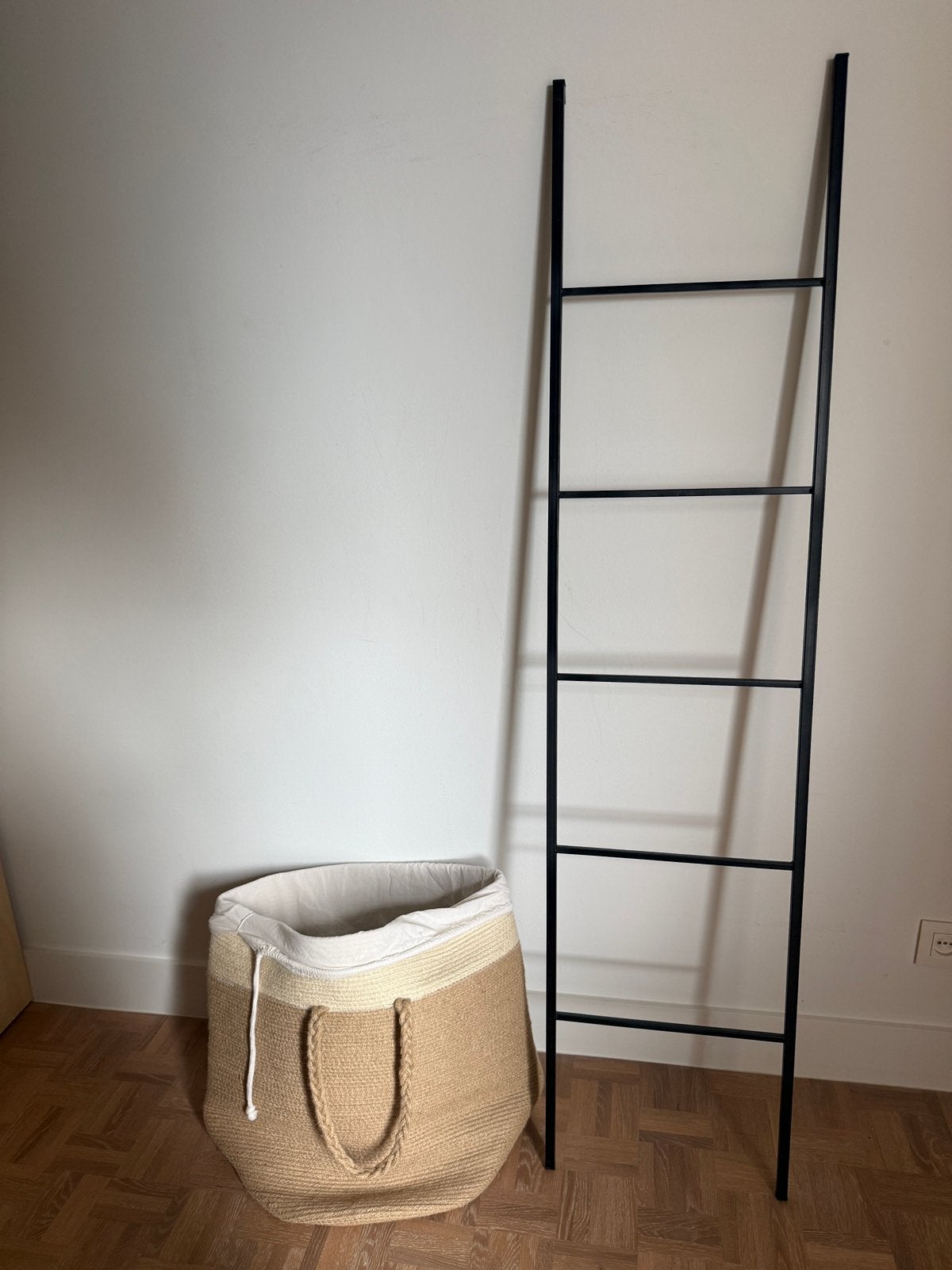 Laddertje om kleren over te hangen in zwart metaal, Ophalen, Zo goed als nieuw, Metaal